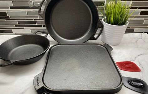 Prepping a Cast Iron Skillet - Food Storage Moms Skillet Food, Restore Cast Iron, Red Pan, Skillet Brownie, How To Make Scones, Cast Iron Frying Pan, Lodge Cast Iron, Dutch Oven Recipes, Cooking For A Crowd