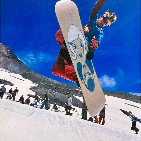 2000s Snowboarding, Snowboard Photo Ideas, Vintage Skiing Aesthetic, Lenticular Image, Snowboard Magazine, Snowboarding Aesthetic, Snow Surfing, Skiing Aesthetic, Snowboard Design