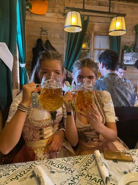 Germany Oktoberfest Aesthetic, Octoberfest Aesthetic, Verbier Aesthetic, Life In Germany Aesthetic, Berlin Oktoberfest, Germanic Aesthetic, Oktoberfest Aesthetic, Dirndl Aesthetic, Beer Drinking Girl