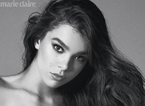 Hailee Steinfeld | Marie Claire US | February 2018 Cover Photoshoot | Fashion Gone Rogue Hailee Steinfeld Drawing, Hailee Steinfeld Black And White, Haile Stanfield, Haliee Steinfeld, Laura Vandervoort, Maia Mitchell, Marie Claire Magazine, Elsa Pataky, Alicia Vikander