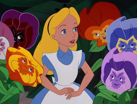 Alice In Wonderland 1951, Alice In Wonderland Characters, Film Disney, Old Disney, Kid Movies, Disney Alice, Dibujos Cute, Disney Tattoos, Lewis Carroll