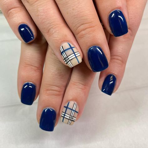 Quilted Nails, Burberry Nails, Plaid Nail Designs, Plaid Nail Art, Nails For Fall, Navy Nails, Fall Gel Nails, Plaid Nails, Short Square Nails