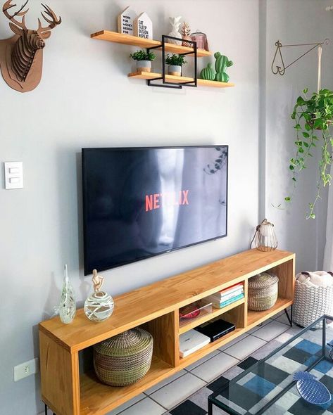 Tv Stand Decor Living Room, Simple Bedroom Decor, Tv Stand Decor, Diy Furniture Easy, Gallery Walls, Living Room Tv Wall, Simple Bedroom, Living Room Tv, Design Decor