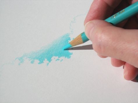 To develop strong colors and good saturation, layer with a light touch. Drawing Natural, Colored Pencil Tutorial, Pencil Drawing Tutorials, Colored Pencil Techniques, Pencil Crayon, Coloring Tutorial, Colored Pencil Drawing, Light Touch, Coloured Pencils