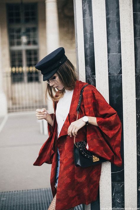 Red Kimono Outfit, Fish Net Tights Outfit, Furla Metropolis, Sailor Cap, Red Kimono, Kimono Outfit, Urban Outfitters Skirt, Fall Trend, Spring Street Style