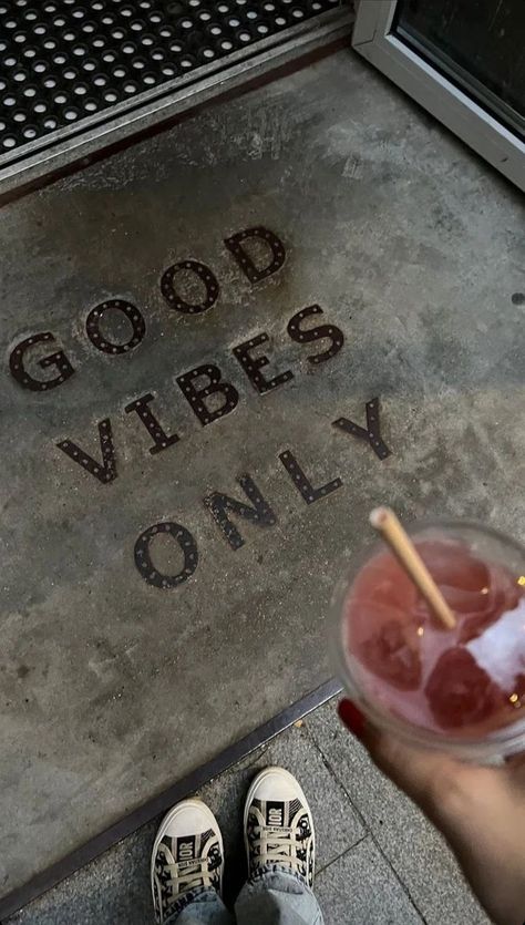 Good Vibes Photography, Happy Pictures Good Vibes, Good Life Aesthetic, Fm Aesthetic, Whats My Vibe, Chill Vibes Aesthetic, Good Vibes Aesthetic, Me Vibes, Different Vibes