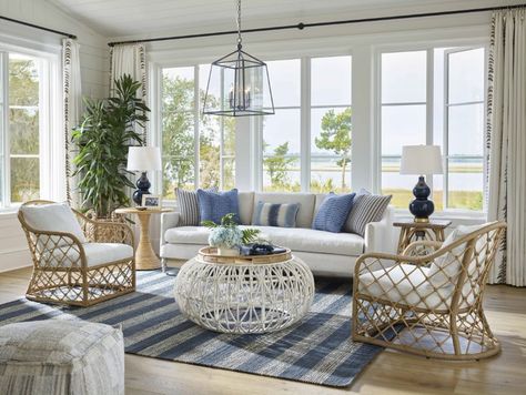 Beach House Living Room, Apartment Decoration, Coastal Living Rooms, Beach House Interior, Coastal Living Room, Universal Furniture, Coastal Living, Beach House Decor, Decoration Design