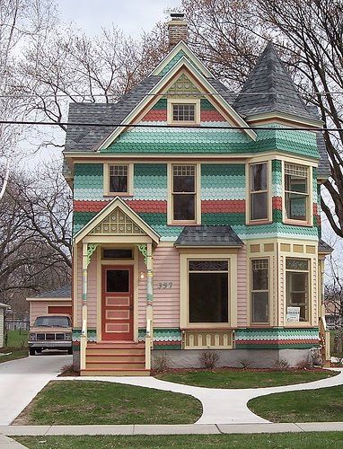 Victorian House Colors, Victorian House Renovation, Front Door Inspiration, Sweet Home Style, Exterior Renovation, Door Inspiration, Victorian Dollhouse, Gothic House, Pretty House