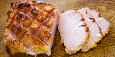 How to Cook a Whole Peameal Bacon Roast with Maple Syrup Glaze Peameal Bacon Roast, Roasted Peas, Peameal Bacon, Maple Syrup Glaze, Breakfast Casserole Bacon, Bacon In The Oven, Bacon Sausage, Breakfast Restaurants, Pork Dinner