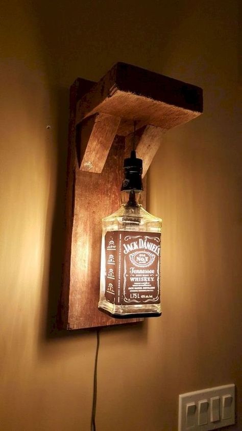 Man Cave Lighting, Bar In Casa, Diy Lampe, Chicken Garden, Patio Diy, Deco Luminaire, Lampe Decoration, Garage Lighting, Bottle Lamp