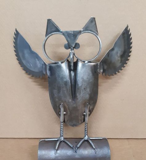 Owl Yard Art, Junk Metal Art, Garden Shovel, Diy Crafts Ideas, Wood Yard Art, Recycled Metal Art, Circular Saw Blade, Welding Art Projects, Metal Yard Art