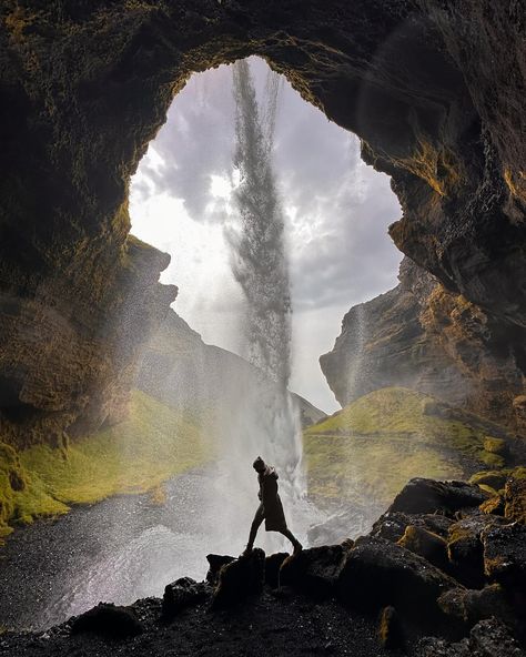 Waterfalls of Iceland❄️🔥🍃 Here are my top three favorite southern waterfalls in Iceland (including a secret one!)👇🏼 ✨ Of all the famous waterfalls in Iceland, Seljalandsfoss is nicknamed ‘The Beauty’. The reason is bc it is considered to be the most beautiful waterfall in Iceland! This is the first of some Iceland South Coast waterfalls you’ll find along Iceland’s Ring Road💦 ✨Skogafoss waterfall: Located in South Iceland, between Reykjavík and Vik. It is one of Iceland’s largest waterfalls... Iceland Seljalandsfoss, Skogafoss Iceland, Waterfalls In Iceland, Skogafoss Waterfall, Thingvellir National Park, Famous Waterfalls, South Iceland, Iceland Waterfalls, Largest Waterfall