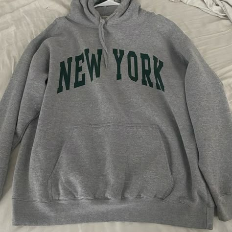 Brandy Melville oversized christy New York hoodie Brandy Melville Sweatshirt, Brandy Hoodie, Brandy Girl, Brandy Fits, Brandy Melville Hoodie, New York Hoodie, New York Sweatshirt, Bday Wishlist, Thrift Inspo