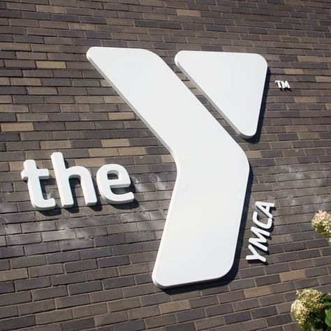 YMCA is focused on youth development, healthy living, and social responsibility. We have great youth programs throughout the Southern California area. Ymca Aesthetic, Big Brother Big Sister, Youth Programs, Corporate Social Responsibility, Daily Exercise Routines, Social Responsibility, Healthy Living Lifestyle, Des Moines, Cool Countries