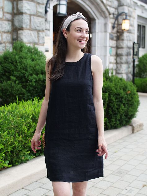 Black Sleeveless Linen Dress For Summer, Black Linen Dress Outfit Summer, Black Linen Summer Dress For Daywear, Black Sleeveless Linen Dress For Daywear, Linen Dress Elegant Classy, Elegant Fitted Black Linen Dress, Linen Black Dress, Dress Elegant Classy, Linen Dresses Elegant