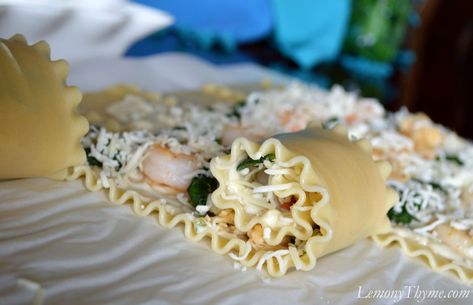 Seafood Lasagna Roll Ups, Lasagne Roll Ups, Seafood Pizza Recipes, Seafood Alfredo, Seafood Casserole Recipes, Seafood Recipes Crab, Seafood Lasagna, Garlic Toast, Lasagna Roll Ups