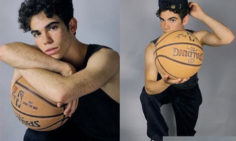 Photos For Class Group Chat, Cameron Boyce Girlfriend, Cameron Boyce Wallpaper Aesthetic, Cameron Boyce Grown Ups, Cameron Boyce Dancing, Cameron Boyce Sleeping, Dove Cameron With Cameron Boyce, Disney Men, Cameron Boyce