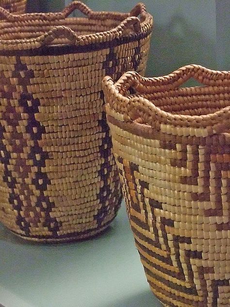 Multipurpose Native American Baskets from tribes of the Columbia River Basin Cedar Weaving, Basket Weaving Diy, Native American Baskets, Indian Baskets, 10 Essentials, Pine Needle Baskets, Basket Crafts, River Basin, Native American Pottery