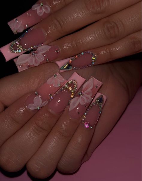 Light Pink Bling Acrylic Nails, Extravagant Acrylic Nails, Acrylic Nails Ideas Extra, Fancy Acrylic Nails Classy, Fancy Long Nails, Nails With Flowers 3d, Latina Baddie Nails, Pink 3d Flower Nails, Purple Acrylic Nails Designs