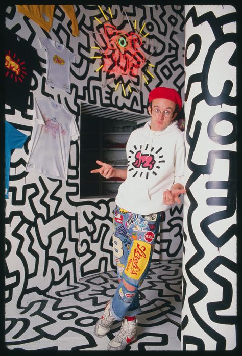 Style cues from the world's greatest artists Famous Artists Paintings, Keith Haring Art, Haring Art, Principles Of Art, Jean Michel Basquiat, Street Culture, Art Pop, Tv Movie, Keith Haring