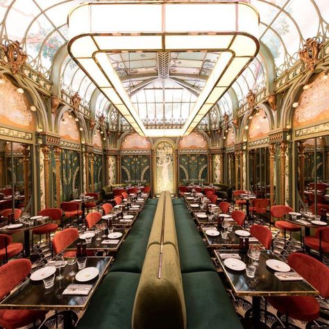 Where to Eat in Paris: 11 Restaurants to Try Right Now Places To Eat In Paris, Eat In Paris, Best Restaurants In Paris, Dinner In Paris, Restaurants In Paris, Dinner Restaurants, Restaurant Paris, French Restaurants, Paris Restaurants