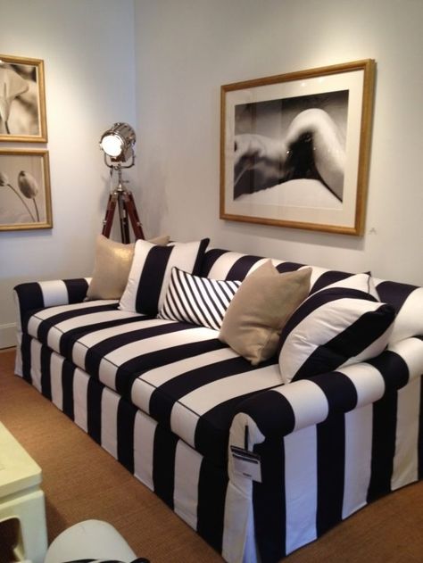 Black Wallpaper Living Room, Black And White Sofa, Striped Couch, Striped Furniture, Black And White Furniture, White Ottoman, Striped Sofa, White Couch, Black And White Living Room