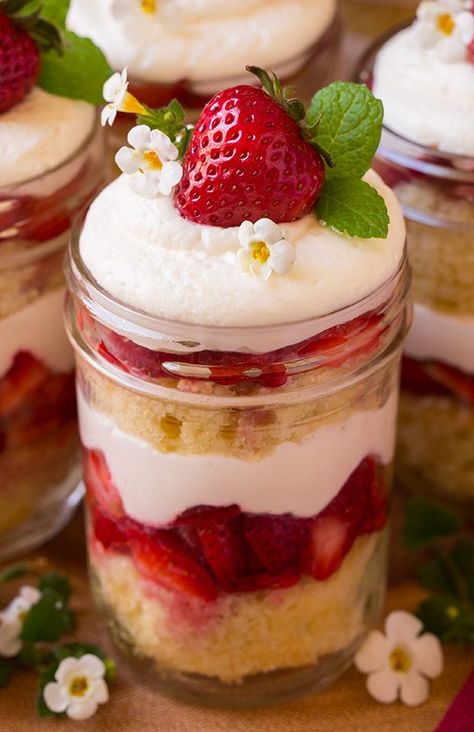 Strawberry Shortcake Trifles | Cooking Classy Strawberry Shortcake Trifle, Jar Desserts, Mason Jar Desserts, Dessert Mini, Dessert Shooters, Strawberry Shortcakes, Strawberry Shortcake Recipes, Shortcake Recipe, Trifle Desserts