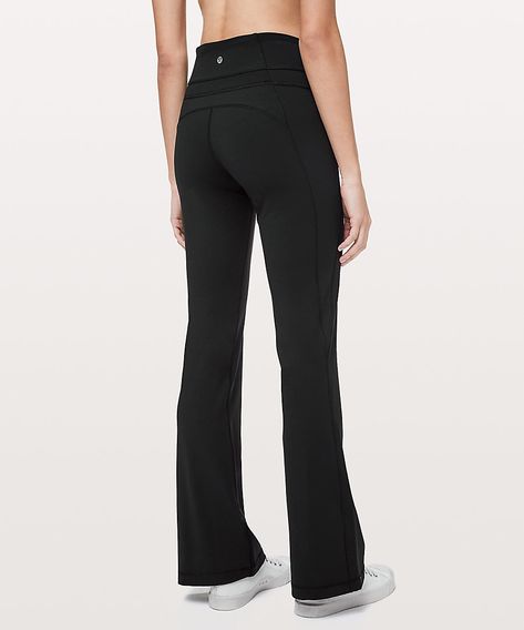 groove pant *flare 32" luon | women's pants | lululemon athletica Cute Gym Clothes, Pant Flare, Yogapants Outfit, Lululemon Yoga Pants, Lululemon Yoga, Yoga Pants Outfit Aesthetic, Pants Outfit Casual, Gym Clothes Women, Bootcut Pants