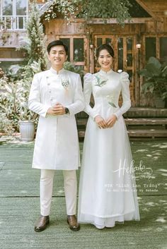 Beautiful Trended outfits. Vietnam Wedding Dress, Ao Dai Couple, Ao Dai Wedding Dress, Vietnamese Wedding Photography, Model Blouse Batik, Hijab Prom Dress, Traditional Vietnamese Wedding, Wedding Ao Dai, Vietnamese Wedding Dress