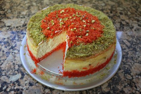 Middle Eastern Sweets, Lebanese Food, Egyptian Food, New York Cheesecake, East Meets West, Ramadan Recipes, What Am I, Graham Cracker Crust, Great Desserts