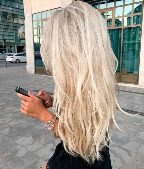 Icy Blonde Hair, Light Blonde Hair, Blonde Hair Inspiration, Blonde Hair Shades, Blonde Hair Looks, Hair Shades, Platinum Blonde Hair, Brown Blonde Hair, Long Blonde