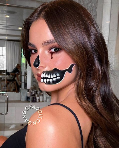 Addison Rae Halloween, Ig Edit, Halloween Month, The Hype House, Perfect Sisters, Hype House, Rare Videos, Halloween Icons, Addison Rae