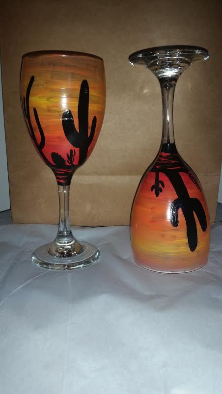 Cactus Sunset Wine Glasses $20. njnook.com Beer Glass Painting Ideas, Beer Glass Painting, Cactus Crafts, Glass Painting Ideas, Glasses Painting, Monogram Wine Glasses, Wine Glass Painting, Jar Painting, Cactus Sunset