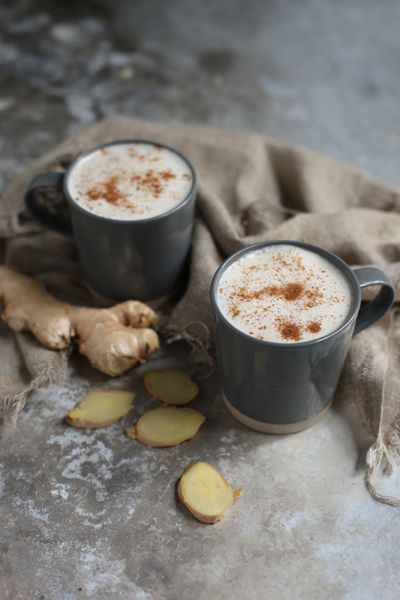 The Health Benefits of Ginger PLUS A Ginger Latte Recipe | Crush Mag Gingerbread Latte Recipe, Ginger Coffee, Benefits Of Ginger, Winter Warmers Recipes, Health Benefits Of Ginger, Coffee Substitute, Ginger Biscuits, Gingerbread Latte, Ginger Benefits