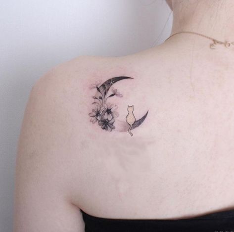 Small Cat Tattoo, Cat Tattoo Design, Simple Tattoos For Women, Cat And Moon, Moon Tattoo Designs, Cat Tattoo Designs, Tatuaje A Color, Wrist Tattoos For Women, Tattoo Design Ideas