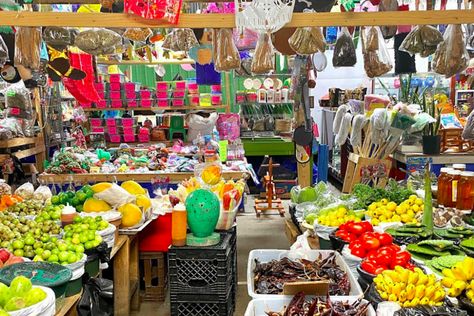 Enjoy Unreal Street Eats, Mexican Crafts, And More At This Authentic Farmers Market - Secret Houston Mexican Mango, Mango Flower, Things To Do In Houston, Mexican Market, Perfect Margarita, Taco Stand, Mexican Crafts, Large Shrimp, Food Stall