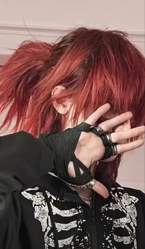 Goth Male, Red Hair Men, Masc Fashion, Redhead Men, Techwear Fashion, Grunge Guys, Long Red Hair, Cute Emo