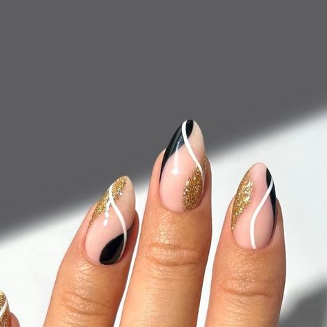 Marnie 🍒🌸🦋🌈✨ on Instagram: "black and gold swirls for new years 🖤✨  #nails #nailinspo #nailart #naildesign #newyearsnails #nyenails #festivenails" Black And Gold Minimalist Nails, Black White Gold And Silver Nails, Mizzou Nails Black Gold, Short Black Nails With Gold Design, Nails For A Black Tie Event, Short Nails Swirl Design, Nails To Go With Gold Dress, Black And Gold Hoco Nails, Black White And Gold Nails Design