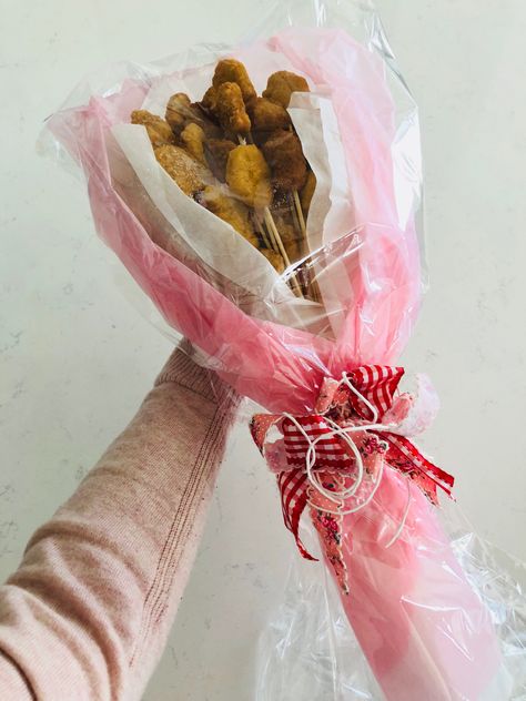 Nugget Bouquet, Chicken Nugget Bouquet, Diy Bouquet Wrap, Chicken Nugget, Girls Heart, Bouquet Wrap, Diy Bouquet, A Chicken, Chicken Nuggets