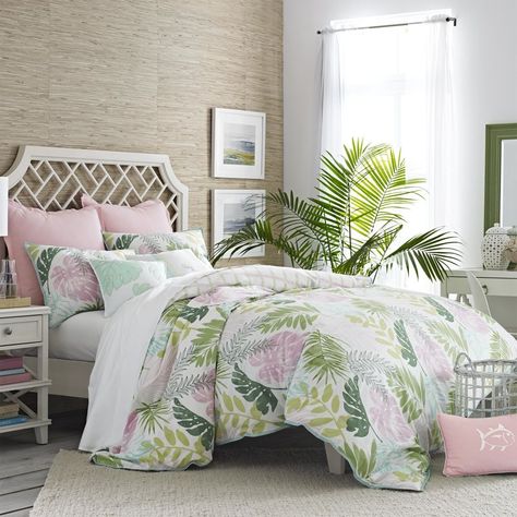 Tropical Retreat Reversible Comforter Set Small Beds, Retreat Design, Tropical Bedding, Tropical Retreat, Bedroom Dark, Tropical Interior, Tropical Bedrooms, Tropical Home Decor, King Comforter Sets