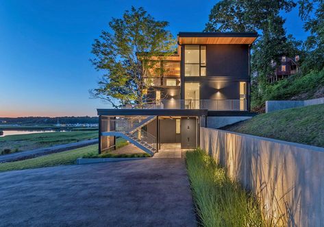 This modern hillside house has amazing views over the Annisquam River Modern Hillside House Plans, Modern Hillside House, Hillside House Plans, Hillside Homes, Hills Pictures, Hillside House, Lakefront Homes, Mountain Modern, River House