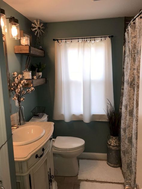 Bathroom Shades, Makeover Kamar Mandi, Farmhouse Bathroom Remodel, Bad Inspiration, Bathroom Paint Colors, Bathroom Color, Bathroom Redo, Half Bath, Room Remodeling