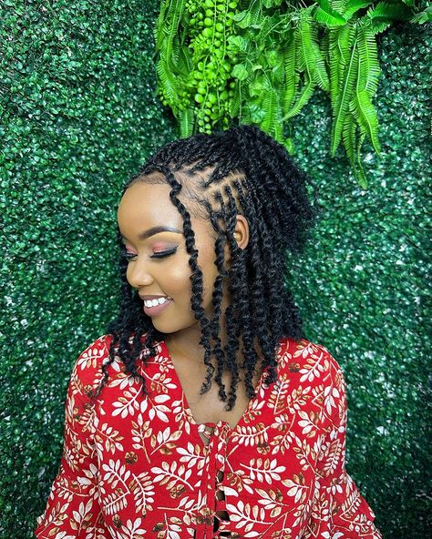 Lush Passion Twists Hairstyle, Short Goddess Passion Twist, Passion Twists Short, Short Passion Twists Hairstyle, Passion Twists With Curls, Afro Twist Hairstyles, Goddess Passion Twists, Passion Twists Hairstyle, Twists Hairstyles