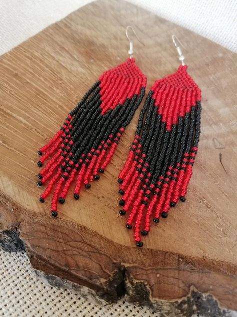 Black Bead Earrings, Red Bead Earrings, Beaded Earrings Native, Beaded Fringe Earrings, Beaded Lanyards, Earrings Geometric, Earrings Beaded, Beaded Jewelry Patterns, Beaded Fringe