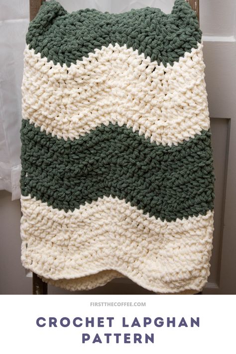 Free Easy Crochet Lapghan Pattern Free Ripple Crochet Pattern, Ripple Crochet Pattern Free, Easy Crochet Throw Blanket, Crochet Lapghan Pattern, Crochet Striped Blanket Pattern, Super Bulky Yarn Patterns, Bulky Yarn Patterns, Bulky Yarn Crochet, Ripple Afghan Pattern