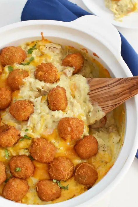 Cheesy Chicken Alfredo Tater Tot Casserole – Comfort Food at Its Best! Tater Tot Casserole Chicken, Cheesy Chicken Tater Tot Casserole, Thrifty Meals, Chicken Tater Tot Casserole, Tater Tot Casserole Recipes, Budget Freezer Meals, Cooked Chicken Recipes, Comfort Casseroles, Crockpot Dinners