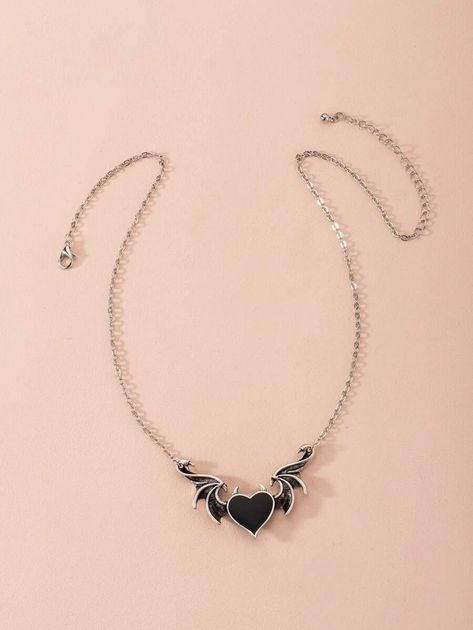 Black Heart Necklace, Heart Type, Creative Necklace, Heart Decor, Gothic Necklace, Charm Chain, Wing Necklace, Jewelry Lookbook, Fantasy Dress