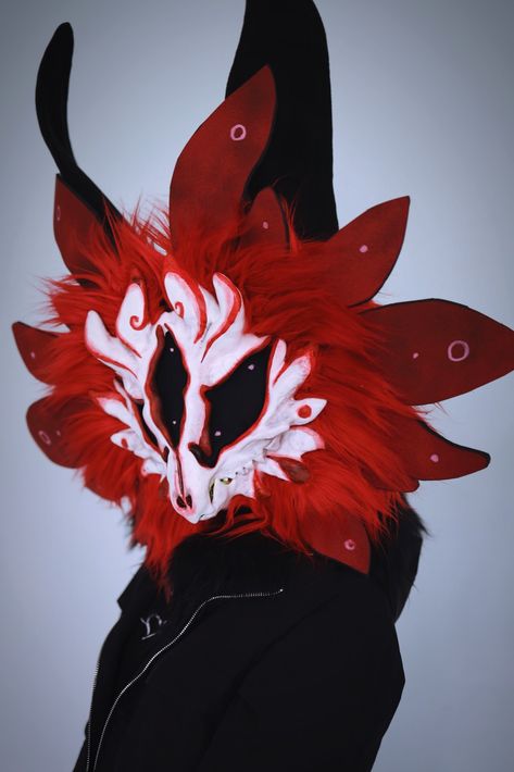 Creepy Fursuits, Red Panda Fursuit, Spider Fursuit, Demon Fursuit, Axolotl Fursuit, Seelmaru Art, Horror Fursuit, Bug Fursuit, Fursuit Ideas