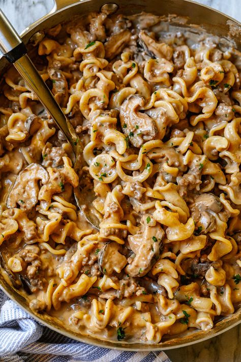 One-Pot Beef Stroganoff - #beef #stroganoff #pasta #recipe #eatwell101 - This beef Stroganoff recipe is cooked in only one pan and makes the most comforting dinner! - #recipe by #eatwell101® Pot Roast Leftover Recipes, Beef Stroganoff Pasta, Pork Stroganoff Recipe, Stroganoff Pasta, Stroganoff Beef, Spring Dinners, Roasted Pork Tenderloin Recipes, Best Beef Stroganoff, Beef Stroganoff Recipe