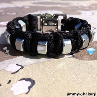 Hex Nut Jewelry, Hex Nut Bracelet, Unusual Objects, Paracord Bracelet Designs, Nut Bracelet, Paracord Bracelet Tutorial, Paracord Bracelet Diy, Hardware Jewelry, Bracelets Handmade Diy